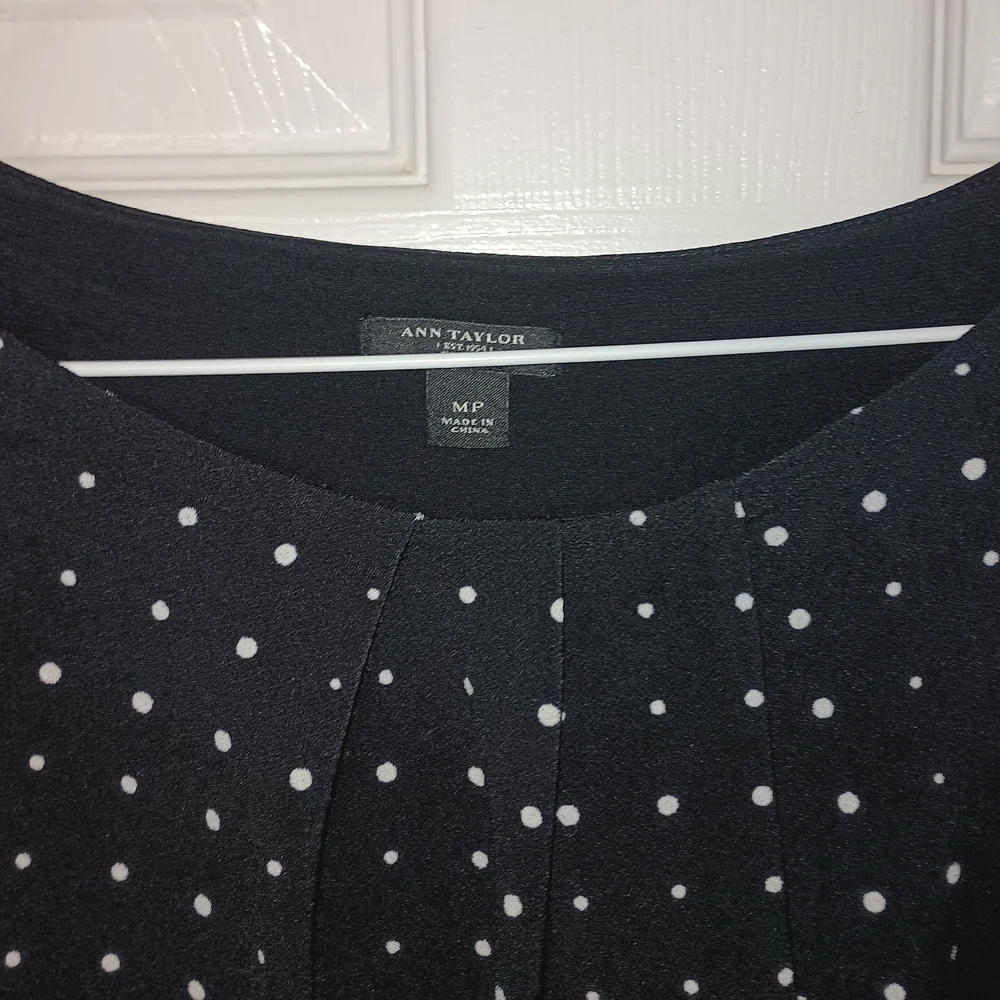 Ann Taylor Black Sleeveless Polka Dot Midi Dress - Picture 2 of 3